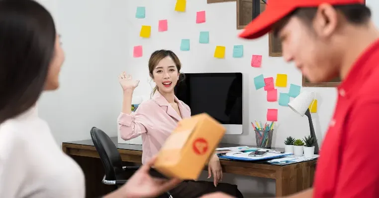 4 Perbedaan Pick Up dan Drop Off saat Kirim Paket