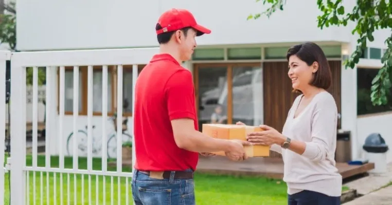 Perbedaan Jasa Pengiriman paket JAGOPACK dan REGPACK