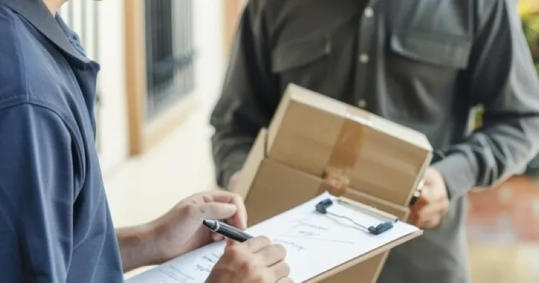 Yang Perlu Kamu Tahu Sebelum Mengirim Paket Tumbuhan dan Hewan