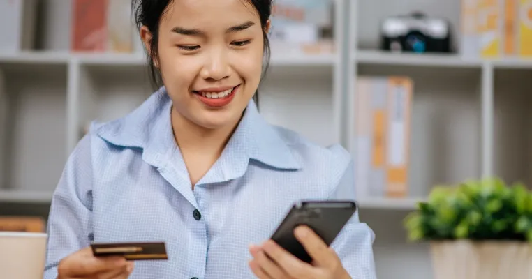 Mengenal Paylater, Sistem yang Bikin Belanja Enak tapi Tagihan Bisa Bengkak