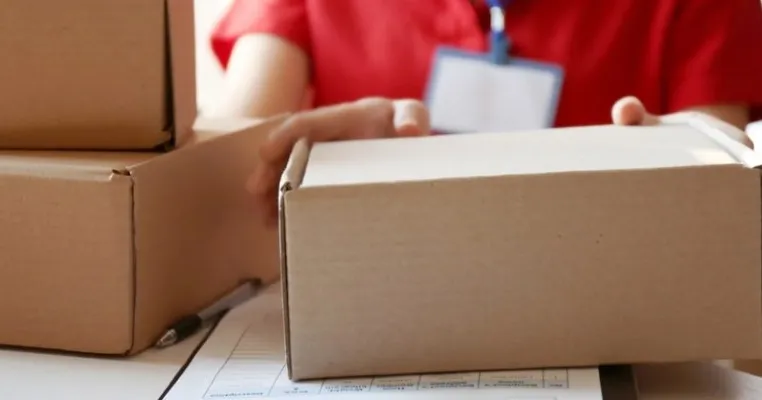 5 Cara Packing Jasa Pengiriman Barang yang Aman ke Pelanggan
