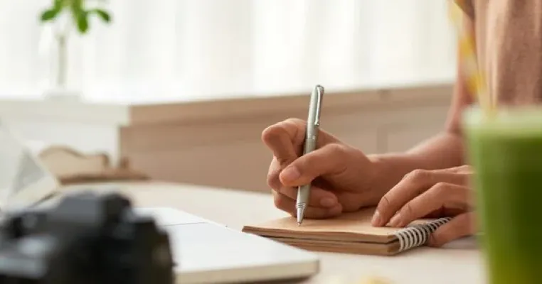 5 Tips Cara Berkomunikasi yang Efektif Saat Beriklan