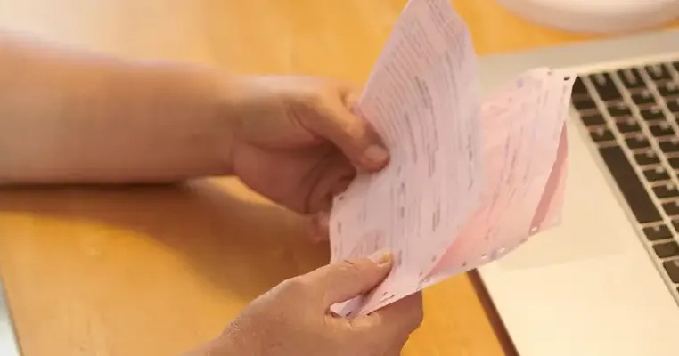 3 Tips Membedakan Nomor Resi Asli dan Palsu