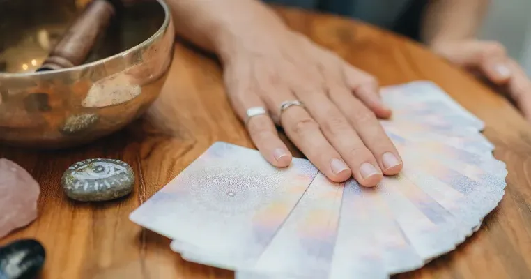 Ramalan Zodiak Minggu Ini: Cinta, Karier dan Keuangan di 20–26 Oktober 2025