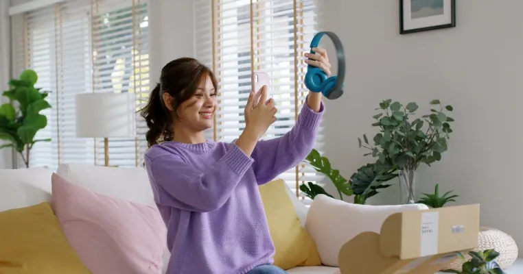 6 Tips Kirim Gadget Aman Lewat Jasa Pengiriman Barang