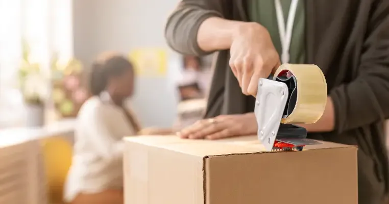 Jasa Kirim Paket dari Jakarta ke Surabaya: Aman, Cepat & Jangkauan Luas