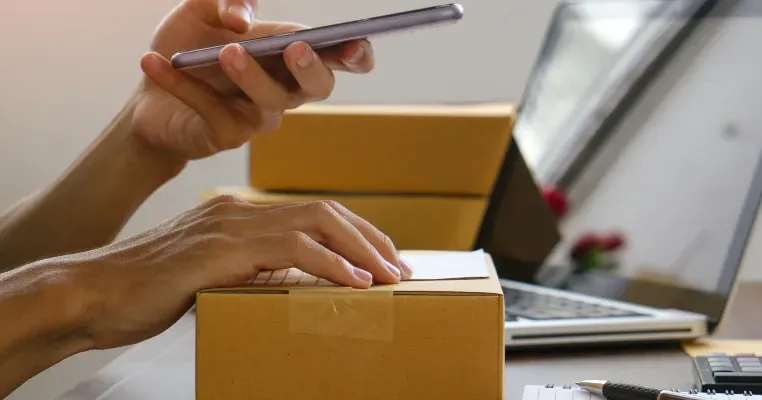 Cara Packing Kirim Handphone yang Aman di Jasa Pengiriman Lion Parcel