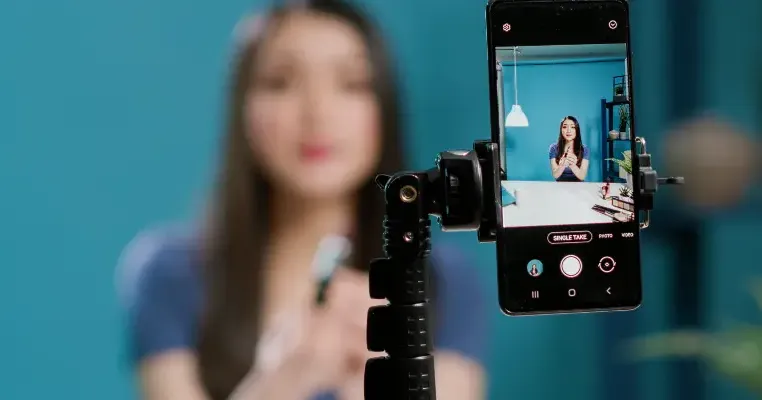 Jualan Live di TikTok vs Facebook, Mana Lebih Baik?