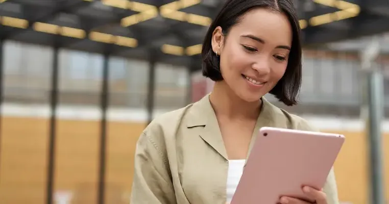 Biar Pelanggan Tetap Happy di Peak Season: Tips Hadapi Komplain dengan Santai