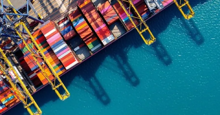 Bisnis Impor Barang: Kenali Peluang, Tantangan & Cara Memulainya