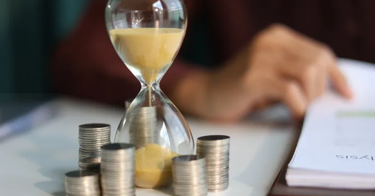 Cara Menabung untuk Kamu yang Punya Bisnis: Strategi Cerdas agar Cash Flow Tetap Sehat