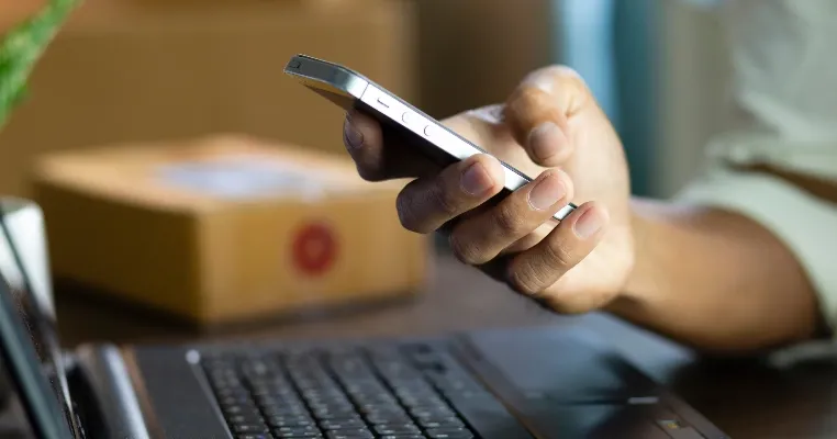 Kirim Handphone & Laptop di Lion Parcel, Apa Bisa?