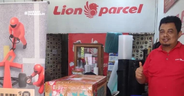 Agen Lion Parcel Lolong Karan di Padang 