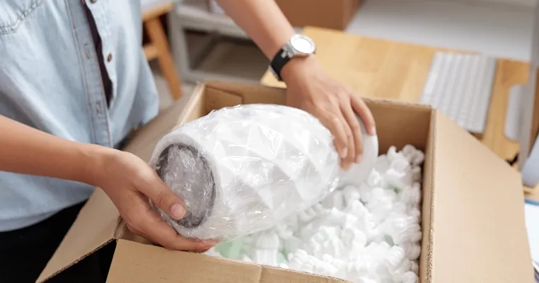 Cara Packing Vas Keramik agar Aman Saat Pengiriman