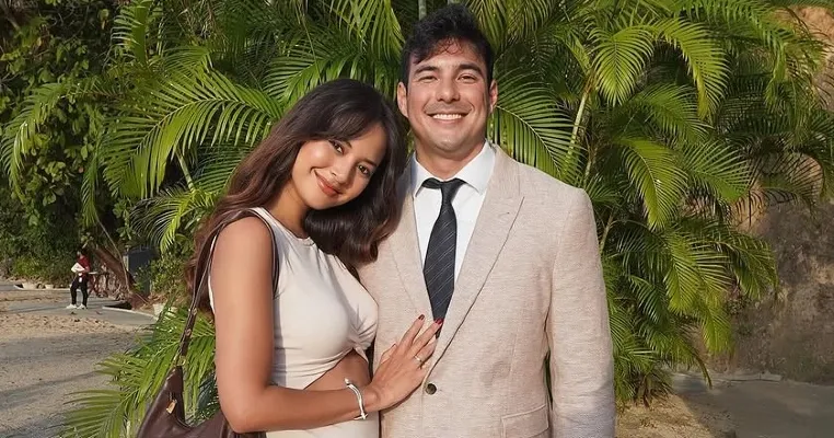 Aurelie Moeremans dan Artis Indonesia yang Pindah ke Luar Negeri