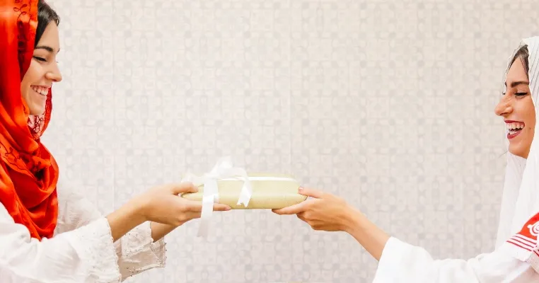 Alasan Harus Pilih Ekspedisi Terdekat saat Kirim Hampers Lebaran