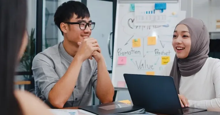 3 Jenis Kampanye Marketing yang Bisa Bisnismu Manfaatkan Dari Isu #KaburAjaDulu