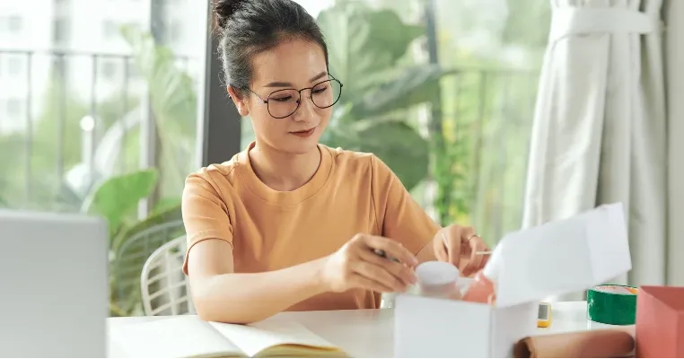  Kirim Skincare Lewat Jasa Pengiriman Barang Terdekat yang Aman