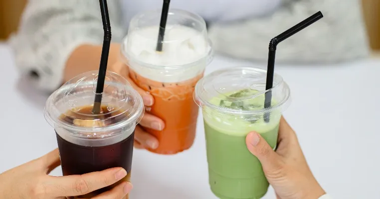 Peluang, risiko, rekomendasi, dan tips bisnis jualan es teh kekinian