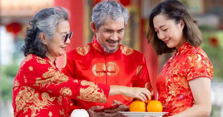 Bolehkah Pakai Baju Hitam Saat Imlek?