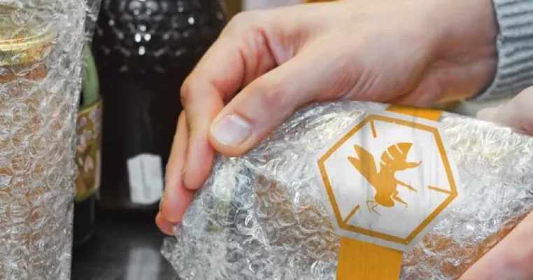 Cara Kirim dan Packing Madu yang Aman Lewat Lion Parcel