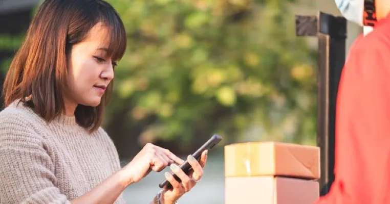 Maksimalkan Bisnis dengan Strategi Pengiriman COD (Bayar di Tempat)