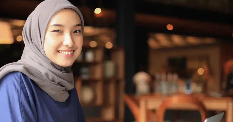 70 Ide Nama Brand Hijab Aesthetic & Contoh Prompt AI untuk Membuatnya