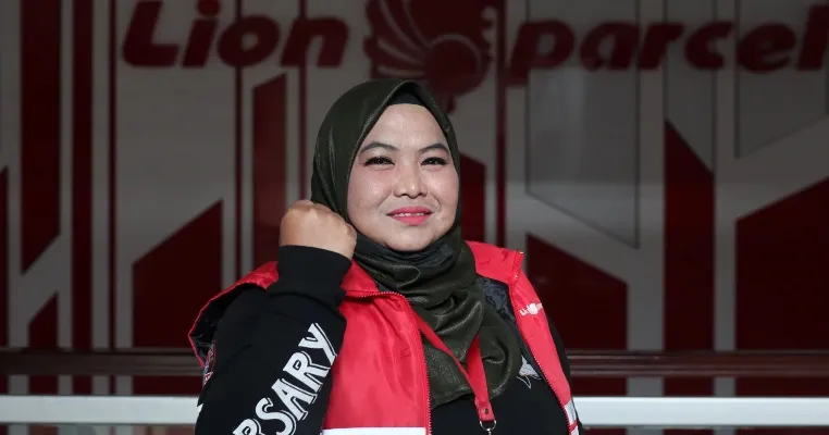 Para Wanita di Lion Parcel dalam menyambut Hari Kartini