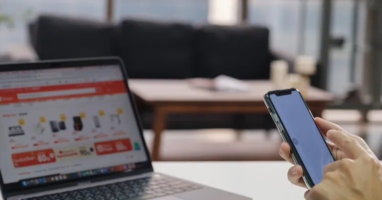 Manfaat Katalog Online untuk Bisnis: Solusi Praktis Tingkatkan Penjualan dan Efisiensi