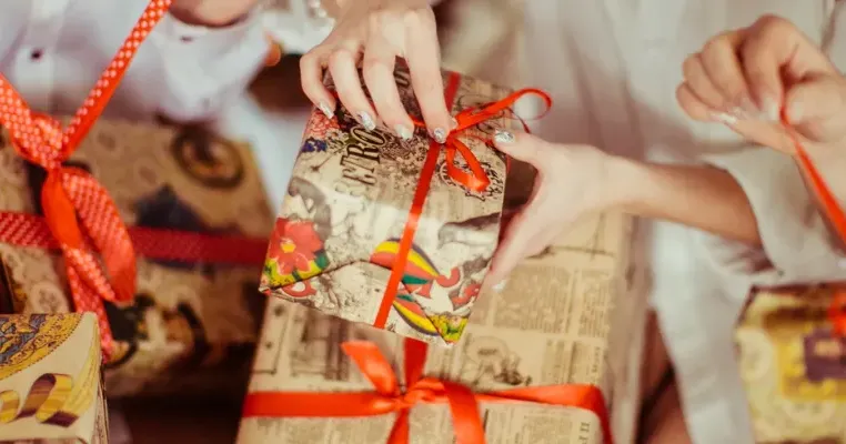 10 Ide Hampers Imlek 2026, Makanan hingga Barang Unik